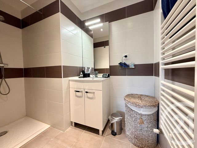 Appartement T4 à vendre - 4 pièces - 92.72 m2 - GENAS - 69 - RHONE-ALPES - Century 21 I.B.F.