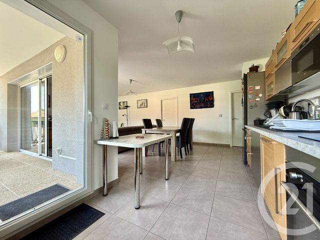 Appartement T4 à vendre - 4 pièces - 92.72 m2 - GENAS - 69 - RHONE-ALPES - Century 21 I.B.F.