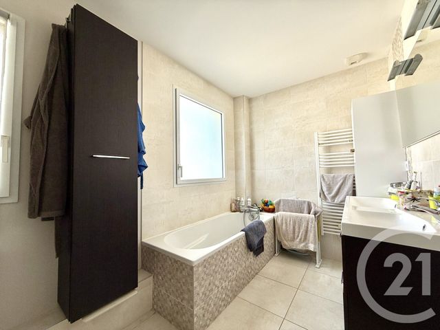 maison à vendre - 4 pièces - 81.11 m2 - GENAS - 69 - RHONE-ALPES - Century 21 I.B.F.