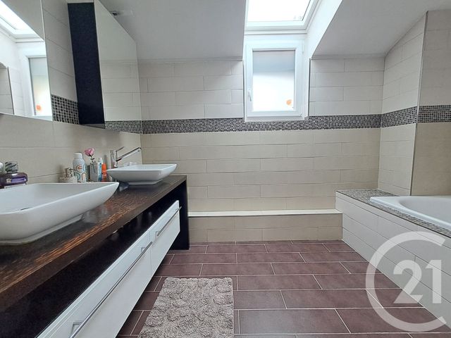 maison à vendre - 6 pièces - 143.5 m2 - GENAS - 69 - RHONE-ALPES - Century 21 I.B.F.