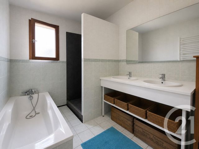 maison à vendre - 5 pièces - 148.37 m2 - GENAS - 69 - RHONE-ALPES - Century 21 I.B.F.