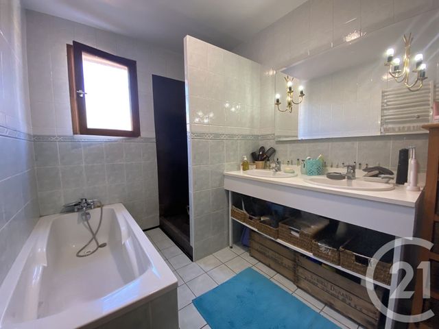 maison à vendre - 5 pièces - 148.37 m2 - GENAS - 69 - RHONE-ALPES - Century 21 I.B.F.