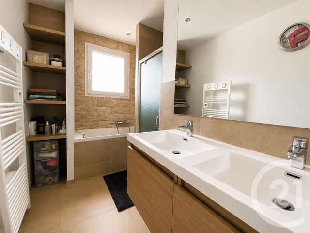 maison à vendre - 7 pièces - 186.0 m2 - GENAS - 69 - RHONE-ALPES - Century 21 I.B.F.