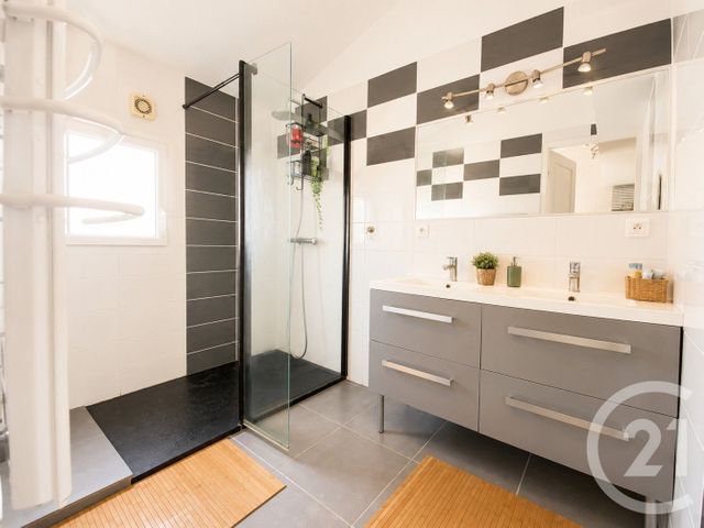 maison à vendre - 7 pièces - 171.0 m2 - GENAS - 69 - RHONE-ALPES - Century 21 I.B.F.