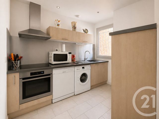 Appartement T3 à vendre - 3 pièces - 63.8 m2 - GENAS - 69 - RHONE-ALPES - Century 21 I.B.F.