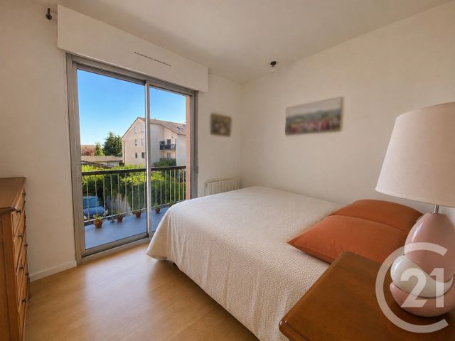 Appartement T3 à vendre - 3 pièces - 63.8 m2 - GENAS - 69 - RHONE-ALPES - Century 21 I.B.F.