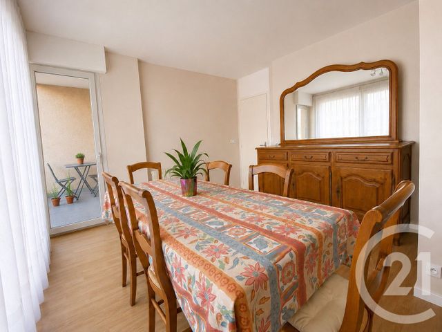 Appartement T3 à vendre - 3 pièces - 63.8 m2 - GENAS - 69 - RHONE-ALPES - Century 21 I.B.F.